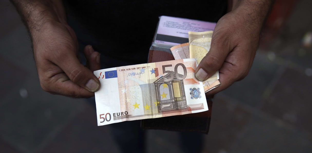 Un billet de banque de 50 euros. © Vahid Salemi/AP/SIPA