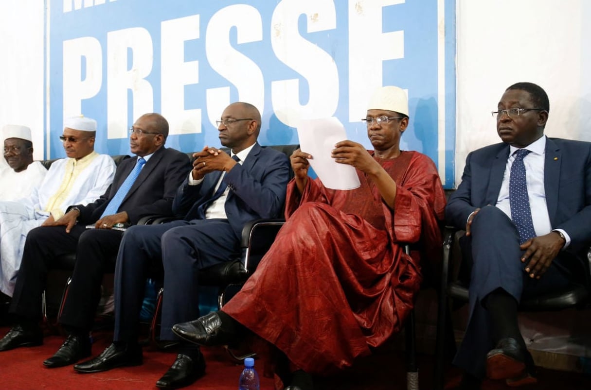 Lors de la conférence de presse des candidats de l’opposition dénonçant le processus électoral lors du 1er tour de la présidentielle malienne, mercredi 1er août à Bamako. © REUTERS/Luc Gnago