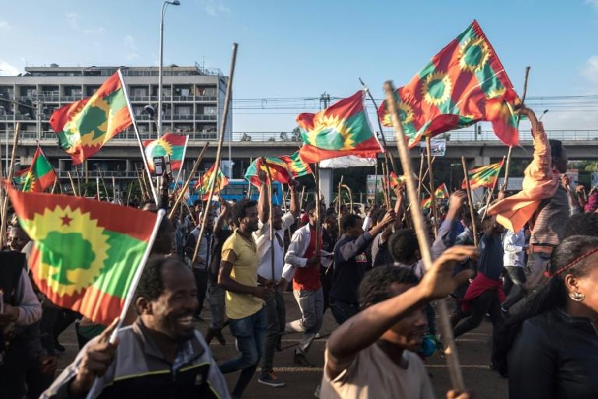 Des dizaines de milliers de personnes célèbrent le 14 septembre 2018 à Addis-Abeba le retour en Éthiopie de dirigeants du Front de libération oromo (OLF), un groupe de rebelles qui a bénéficié de la politique réformatrice du nouveau gouvernement éthiopien. © Yonas TADESSE / AFP