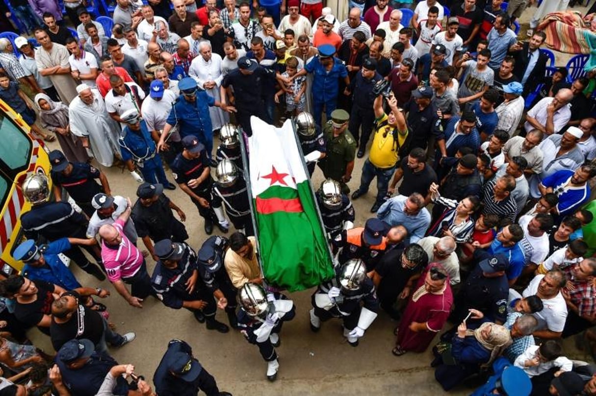 Photo de l’enterrement du chanteur algérien Rachid Taha à Sig, en Algérie, le 14 septembre 2018. © Ryad KRAMDI / AFP