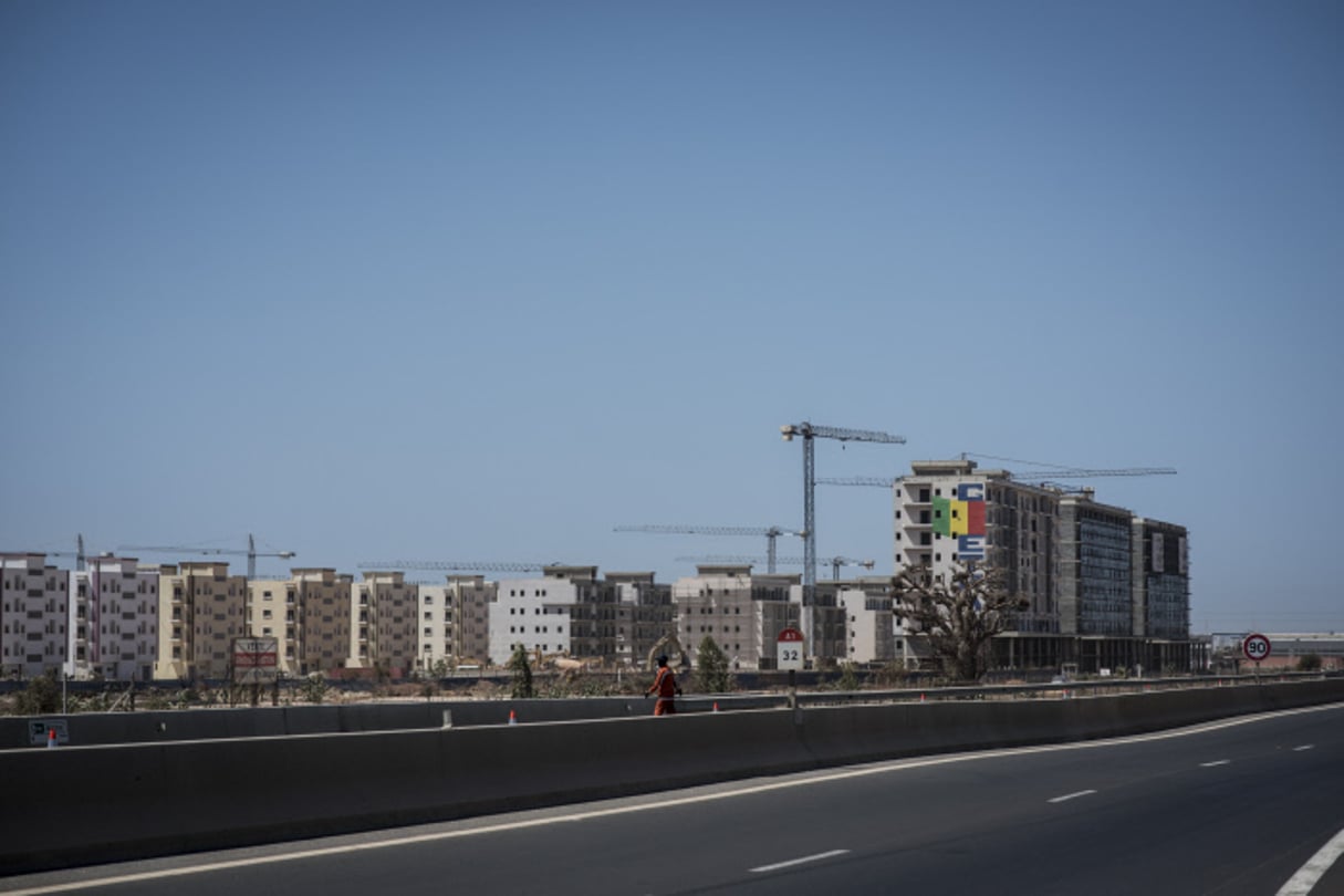 Construction de logements à Diamniadio. 2 mars 2018. © Sylvain Cherkaoui/Cosmos pour Jeune Afrique