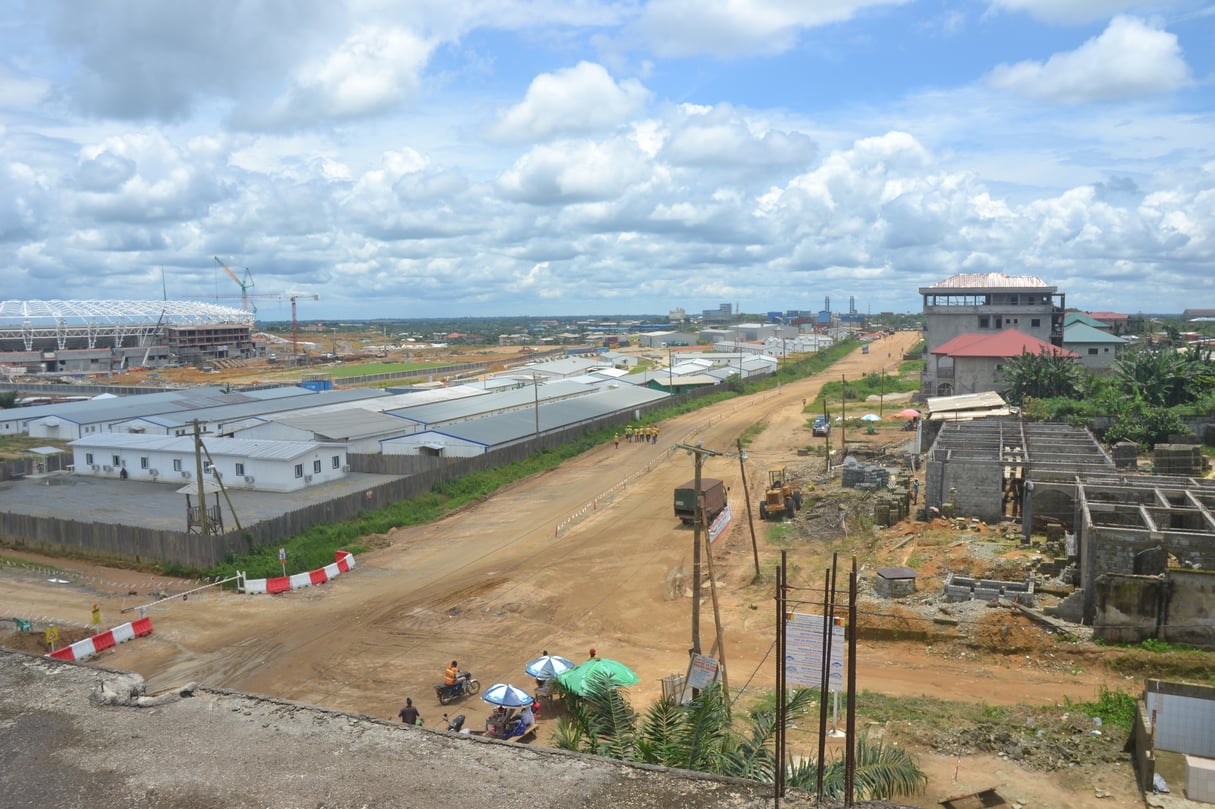 Développement immobilier aux alentours du Stade Japoma en construction, dans l’est de Douala. © Patrick Nelle pour JA © Patrick Nelle pour JA