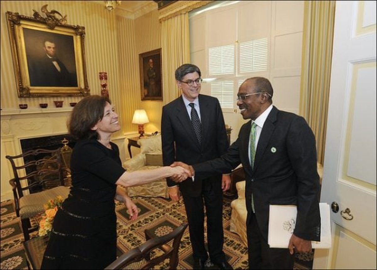Le gouverneur de la CBN, Godwin Emefiele, (à gauche) en 2015. © CC / Flickr / US Treasury