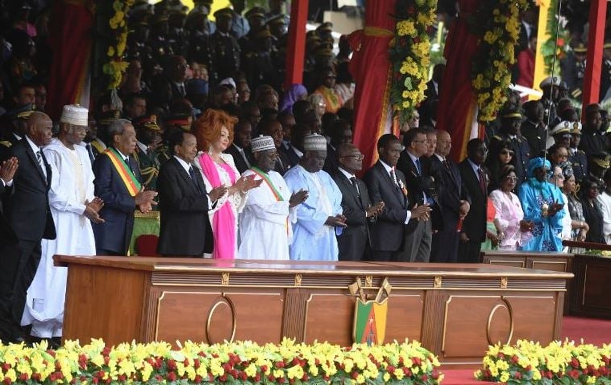 Paul Biya et plusieurs membres de son gouvernement, lors de la fête nationale, le 20 mai 2018. © DR / Twitter Cabinet civil de la présidence camerounaise.