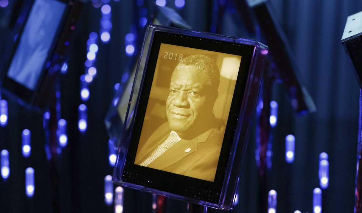 Le prix Nobel de la paix décerné le vendredi 5 octobre 2018 à Denis Mukwege, à Oslo. © Fredrik Hagen/AP/SIPA