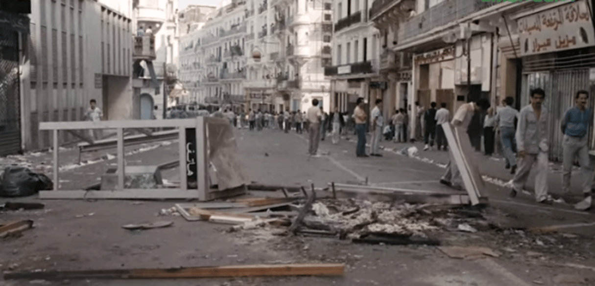 Une image des émeutes du 5 octobre 1988 à Alger. © Capture d’écran Youtube