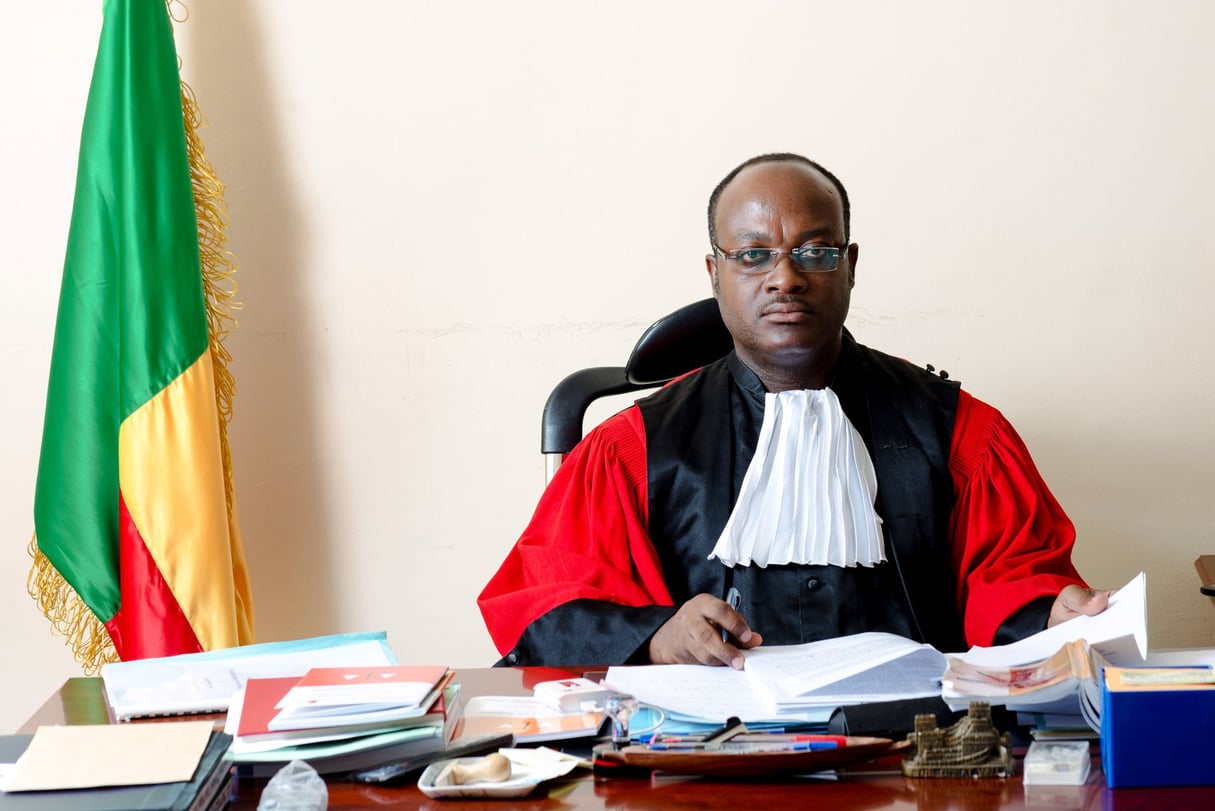 Gilbert Ulrich Togbonon, procureur spécial à la Cour de répression des infractions économiques et du terrorisme (Criet). En octobre 2018, à Porto-Novo (Bénin) © EC_AHOUNOU/AID pour JA