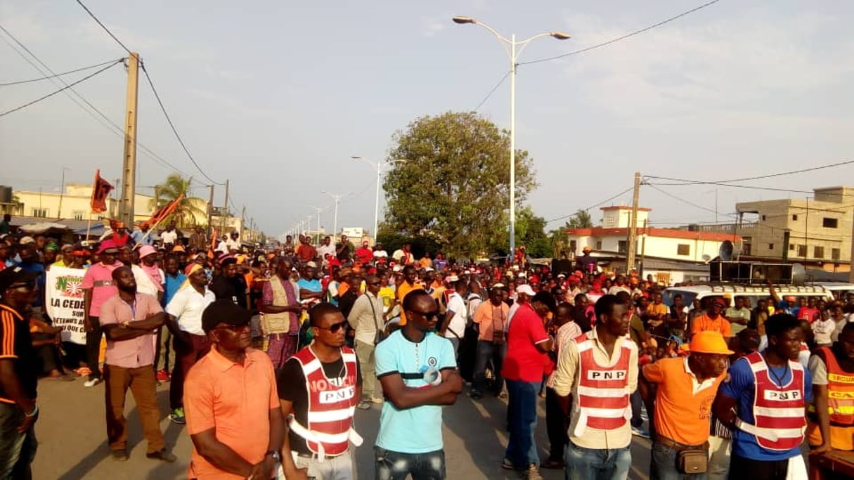 Lors de la manifestation de l’opposition, samedi 1er décembre 2018 à Lomé, au Togo. © Fiacre Vidjingninou  pour JA