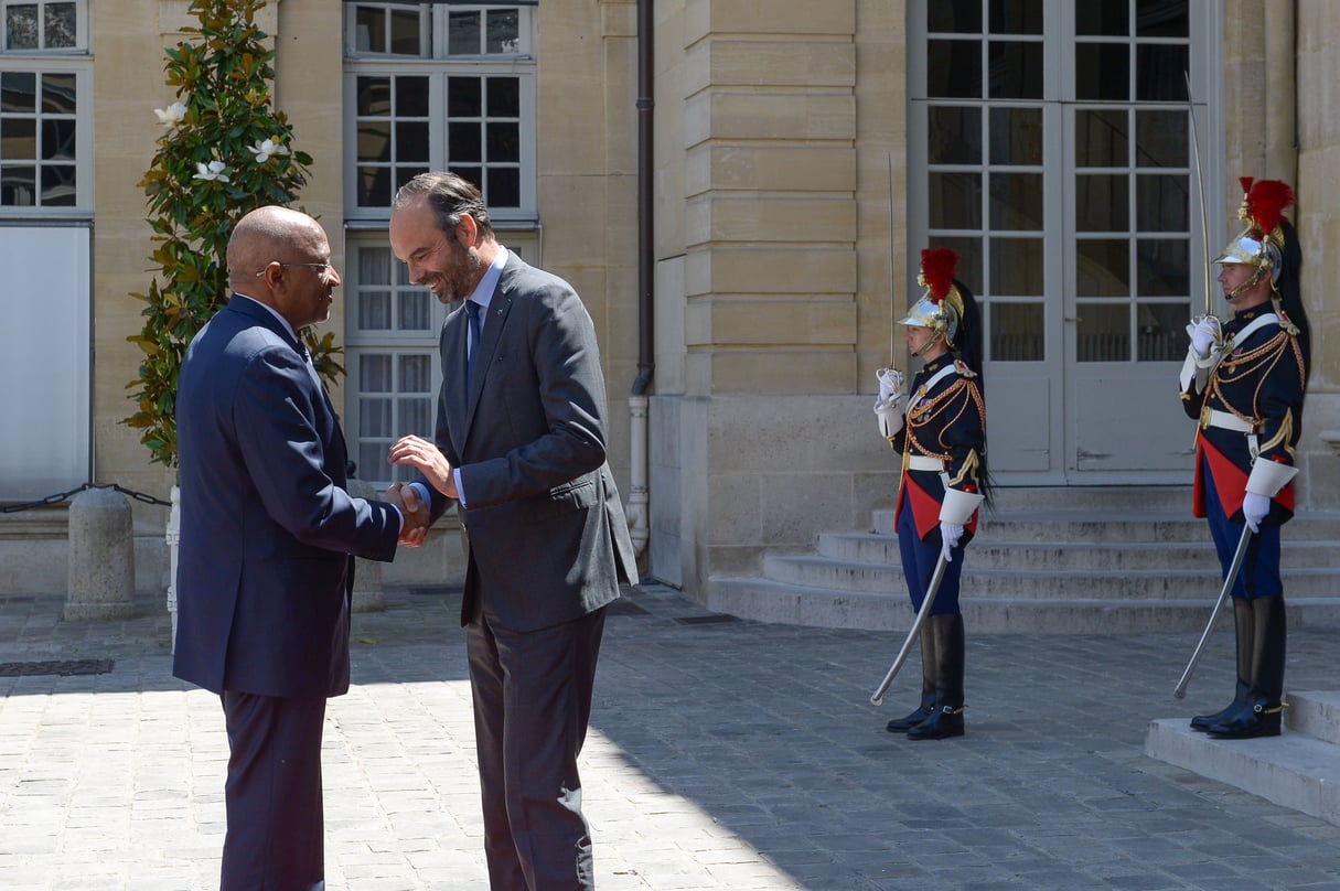 Le Premier ministre Edouard Philippe et son homologue malien Soumeylou Boubèye Maïga, à Paris le 26 juin 2019. &copy; ISA HARSIN/SIPA