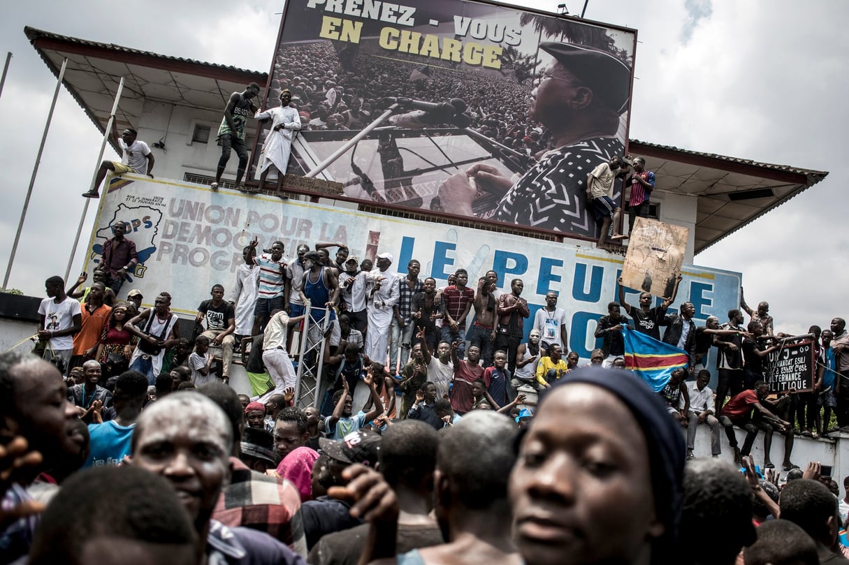 Devant le siège de l’UDPS à  Kinshasa, le 10 janvier. © John WESSELS /AFP