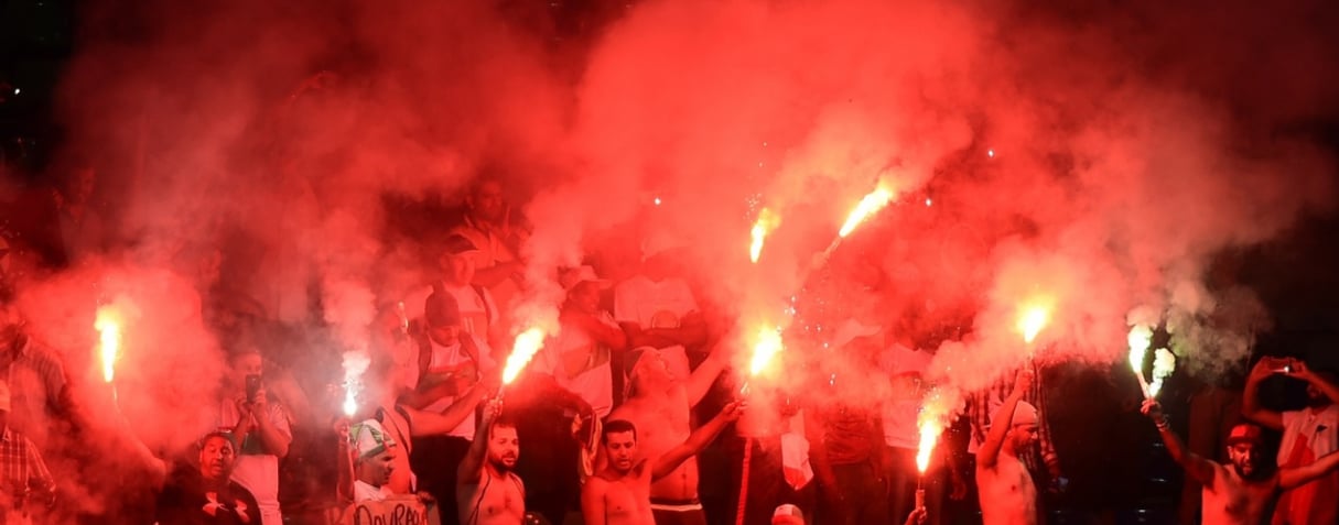 Des supporters dans un stade en Algérie © AFP