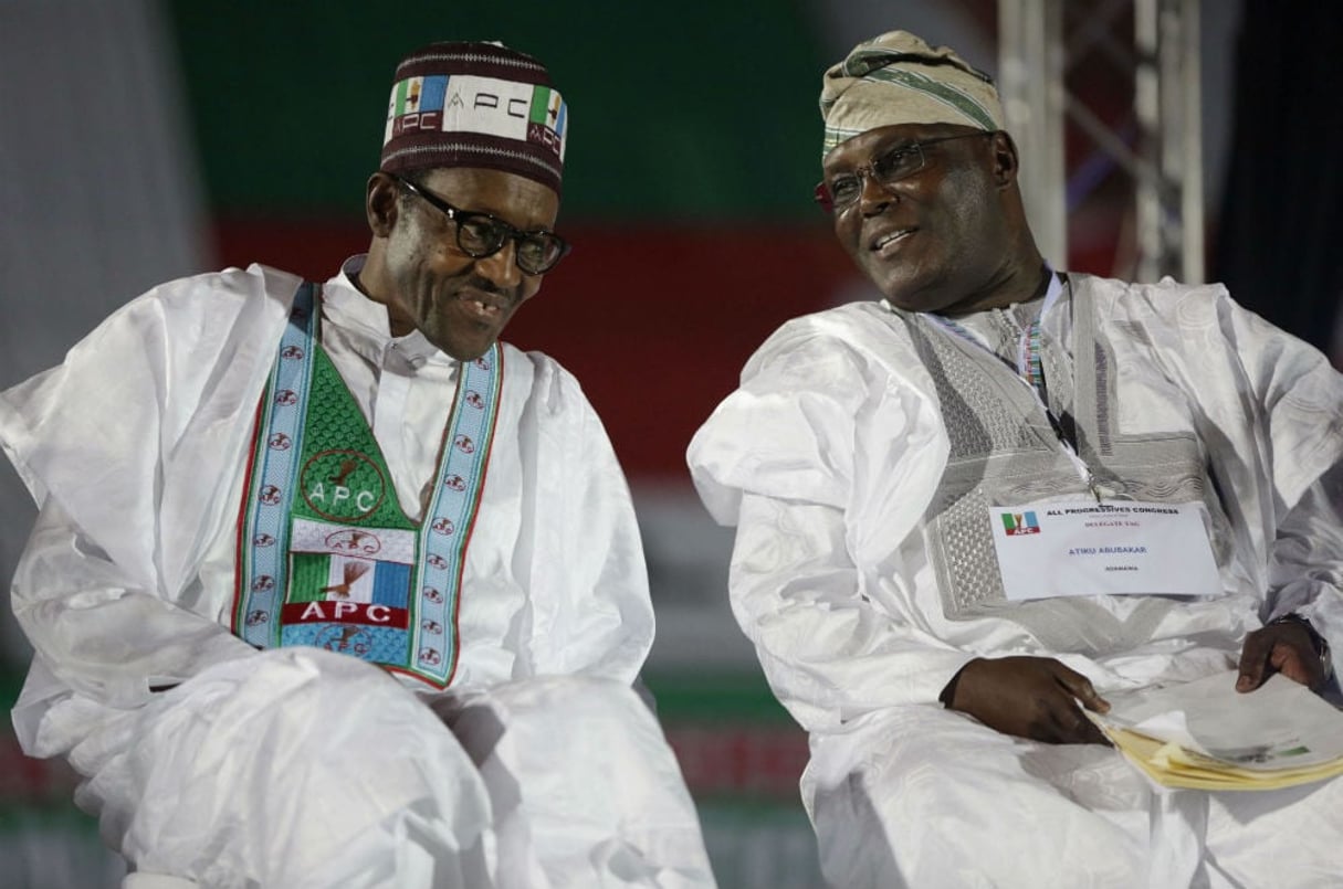 Le président sortant Muhammadu Buhari (à g.) et son principal adversaire, Atiku Abubakar (ici en 2014), s’affronteront à la présidentielle du 16 février 2019. © Sunday Alamba/AP/SIPA