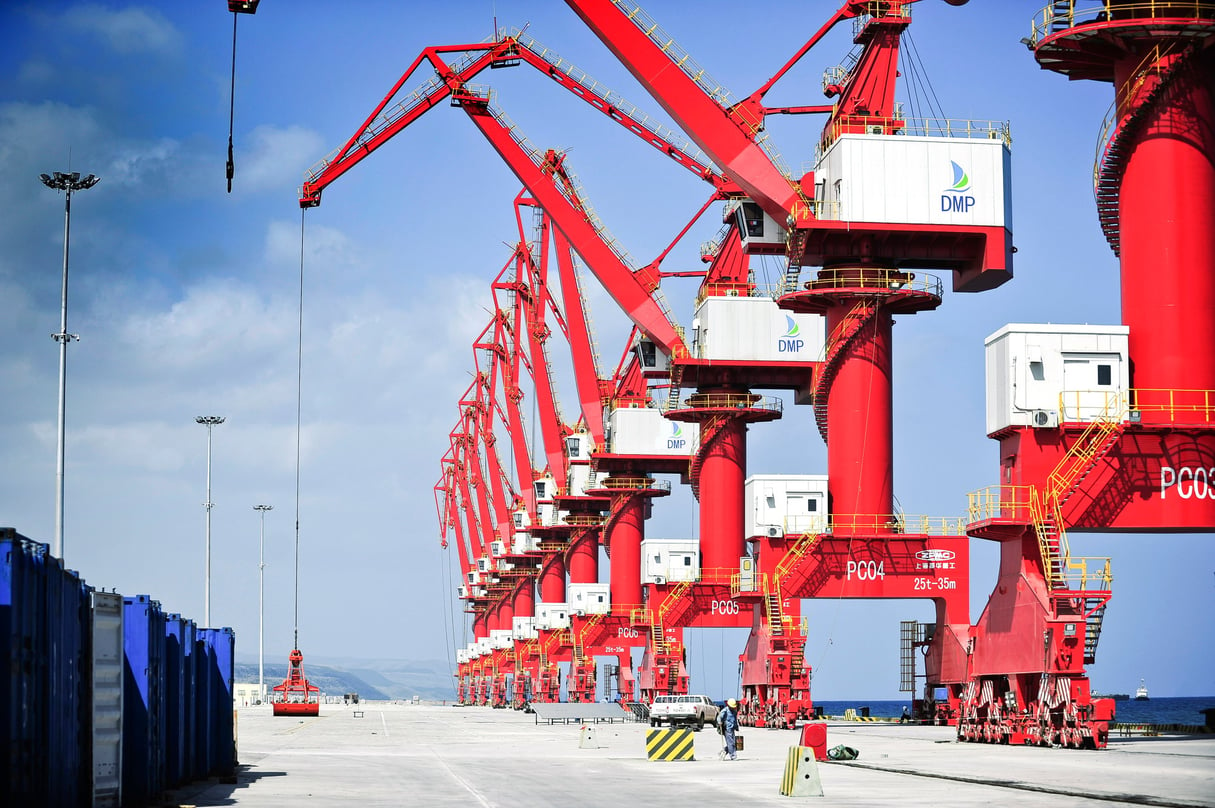 Le port polyvalent de Doraleh, à Djibouti, peut accueillir des bateaux de plus de 15	000 conteneurs et traiter jusqu’à 9 millions de tonnes de marchandises par an. &copy; Vincent Fournier/Jeune Afrique-R
