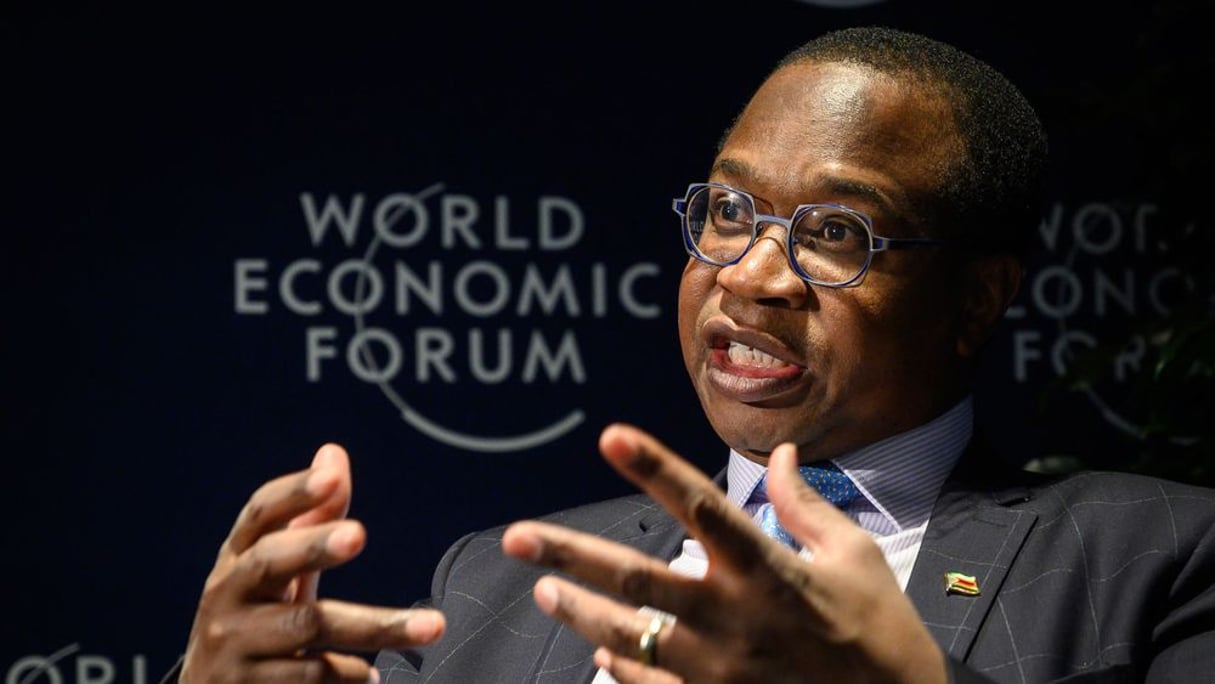 Le ministre des Finances du Zimbabwe, Mthuli Ncube, lors d’une interview avec l’AFP le 22 janvier 2019 à Davos. © AFP