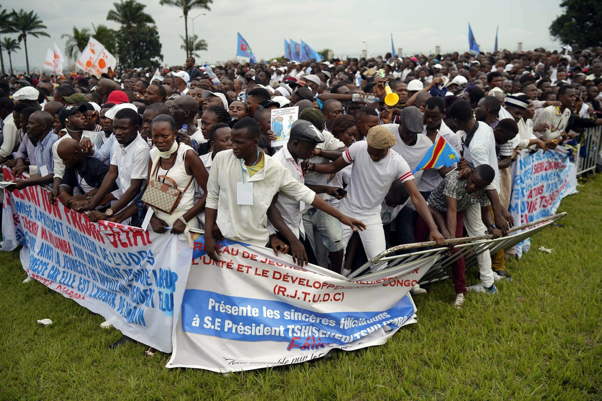 Les soutiens du président congolais élu, Felix Tshisekedi, se réunissent au palais de la nation pour son inauguration à Kinshasa, en République démocratique du Congo, le jeudi 24 janvier 2019. &copy; Jerome Delay/AP/SIPA