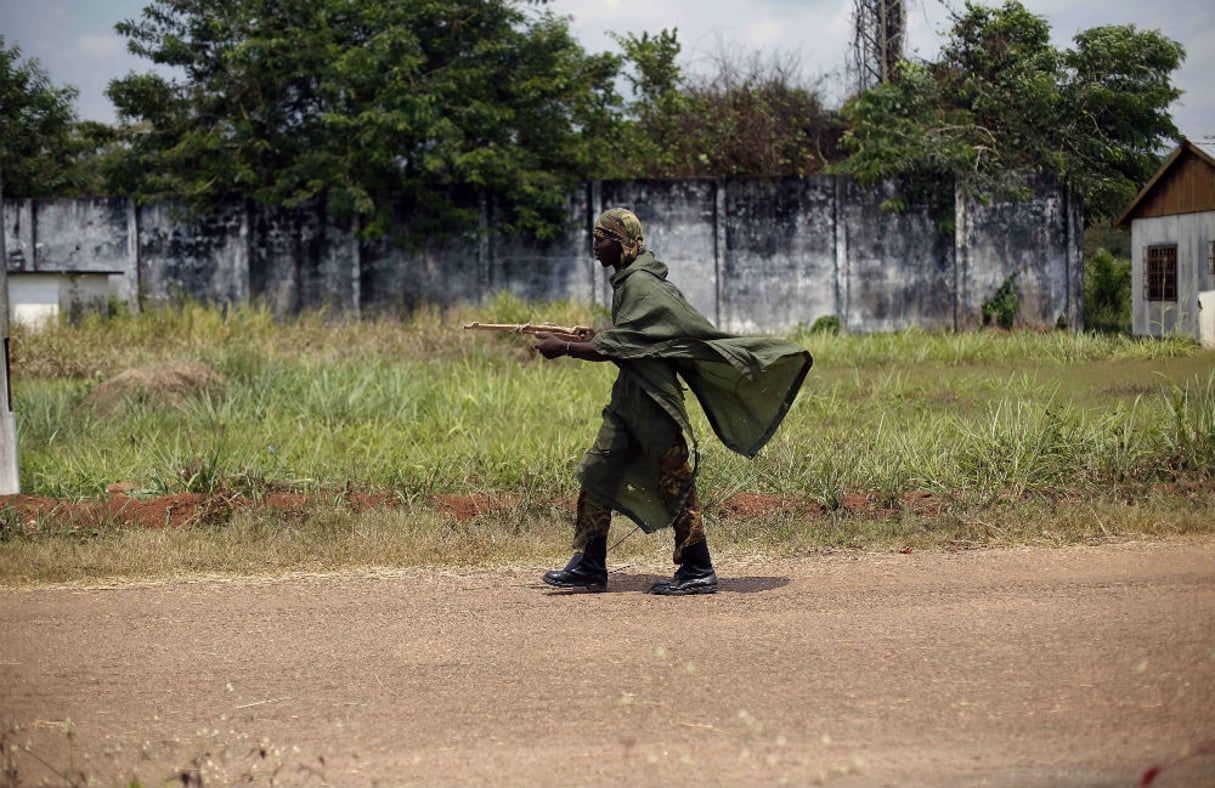 Un cadet de l’armée centrafricaine, en 2014. Depuis 2013, l’ONU a imposé au pays un embargo sur les armes et munitions. (Image d’archive) © Jerome Delay/AP/SIPA