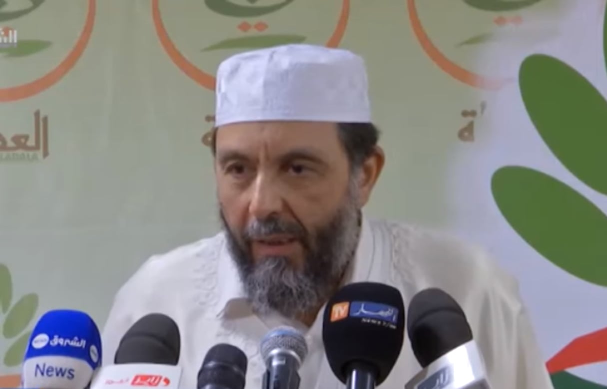 Abdallah Djaballah, président du parti islamiste FJD. © YouTube/EchorouknewsTV