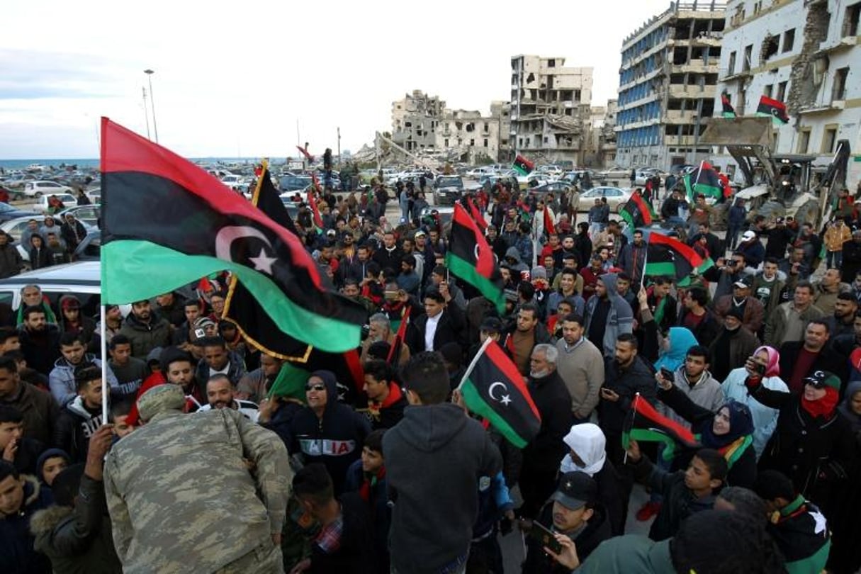 Des Libyens célèbrent le huitième anniversaire de l’insurrection à Benghazi © AFP / DR
