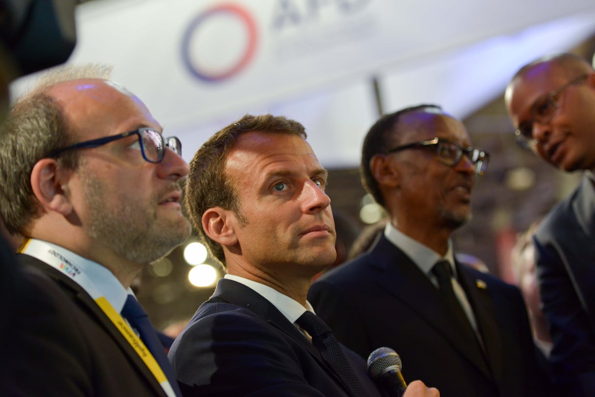 Emmanuel Macron et Paul Kagame, lors du Viva Technology, à Paris, en mai 2018. © ISA HARSIN/SIPA