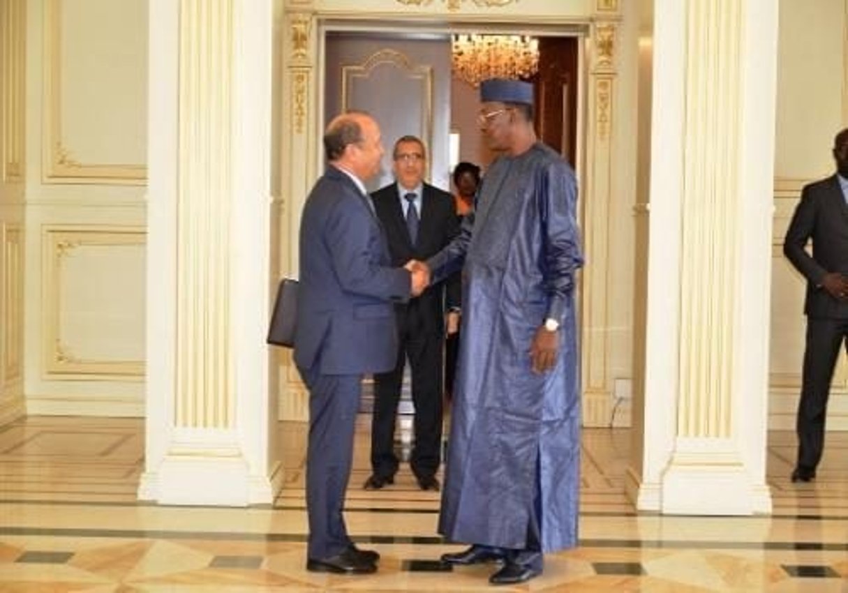 Abdeslam Ahizoune, président du groupe Maroc Telecom, a été le 19 février par le président tchadien Idriss Déby Itno. © Présidence du Tchad