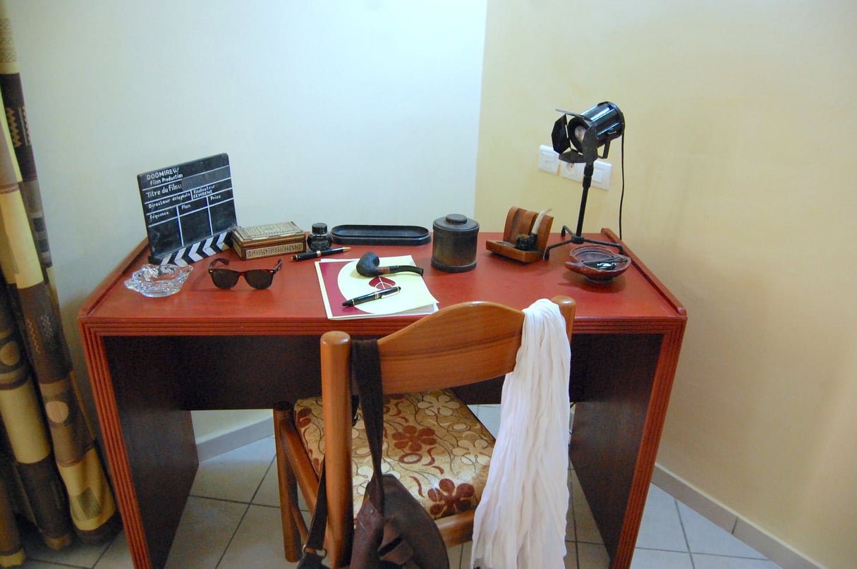 Les objets de Sambene Ousmane dans sa chambre d’hôtel. © Ahmed Ou CBA