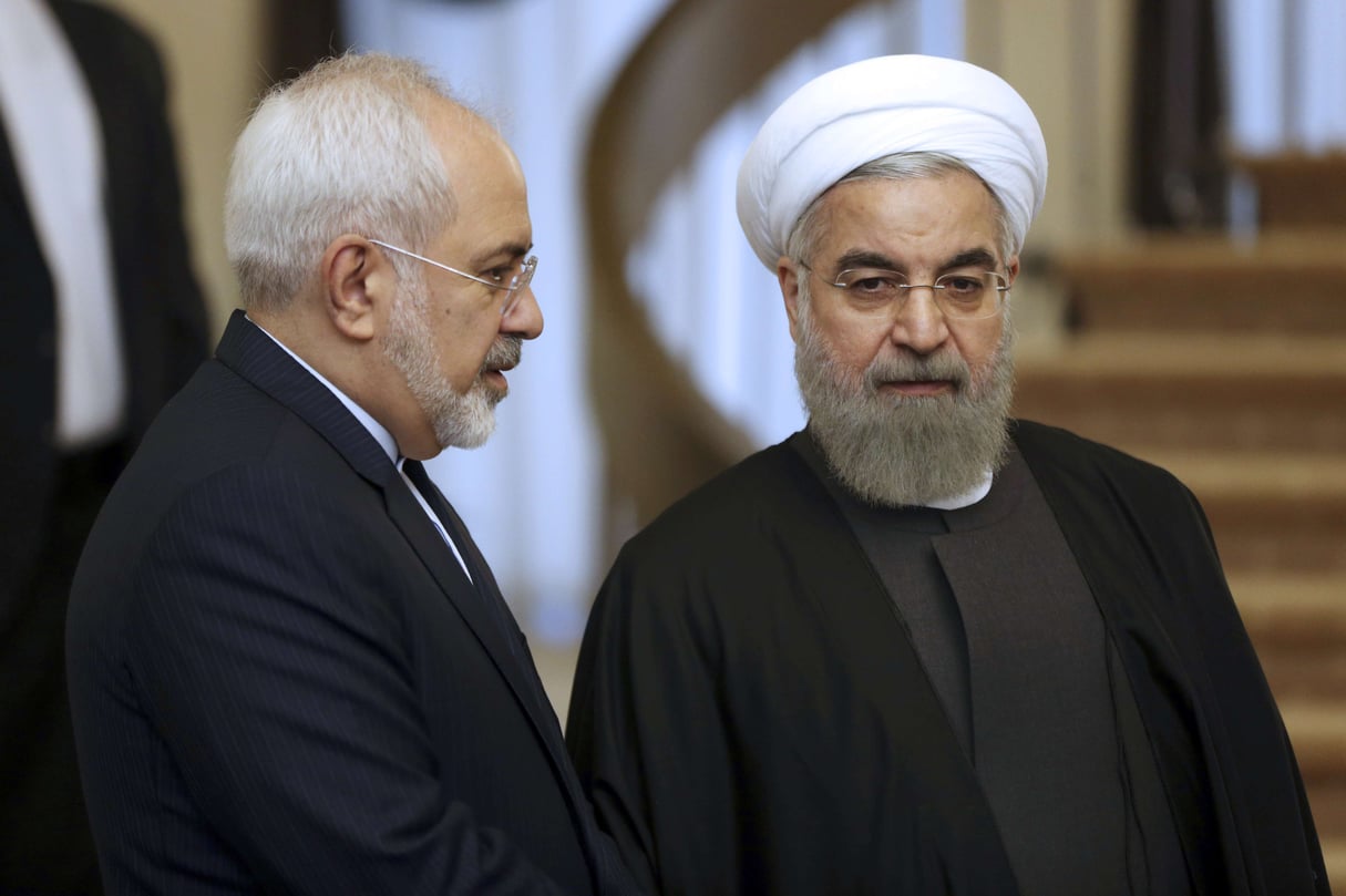 Le président iranien Hassan Rohani, à droite, avec Mohammad Javad Zarif, son ministre des Affaires étrangères qui a annoncé sa démission le 25 février 2019. © Vahid Salemi/AP/SIPA