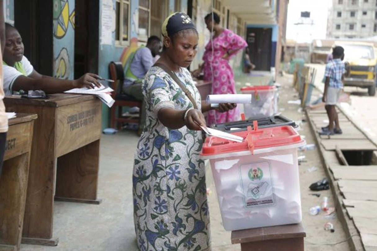 Une électrice nigériane vote aux élections régionales, le 9 mars 2019. © Sunday Alamba/AP/SIPA