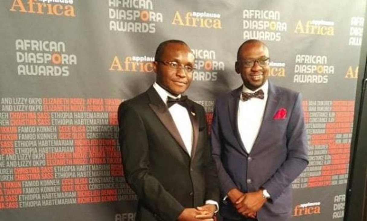 Ken Njoroge et Bolaji Akinboro, cofondateurs de la fintech Cellulant, élue « entreprise de l’année à la septième édition des African Diaspora Awards, le 3 décembre 2017 à New York. © Cellulant (Facebook)