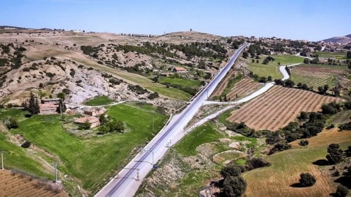 Berrouaghia, à près de 90 kilomètres au sud-ouest d’Alger, chantier de la nouvelle autoroute transaharienne (image d’illustration). © habib kaki/CC/Flickr