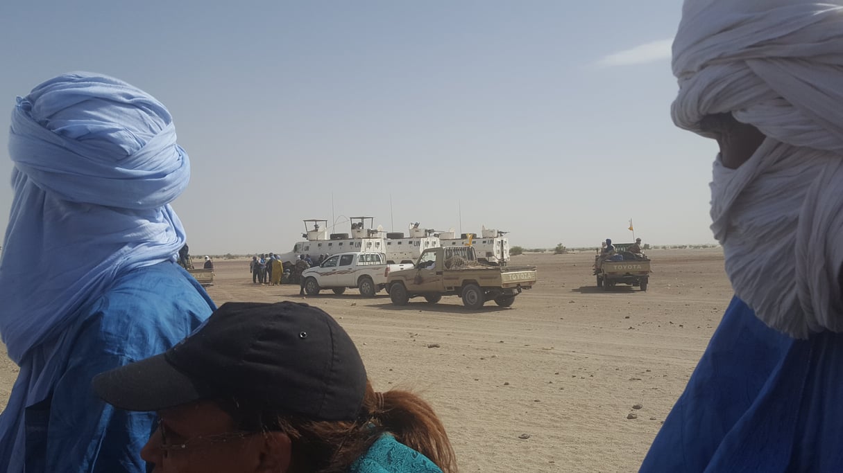 Un convoi de l'ONU escorté par des combattants du HCUA, le 6 mai 2019 à Koigouma. &copy; Baba Ahmed pour Jeune Afrique