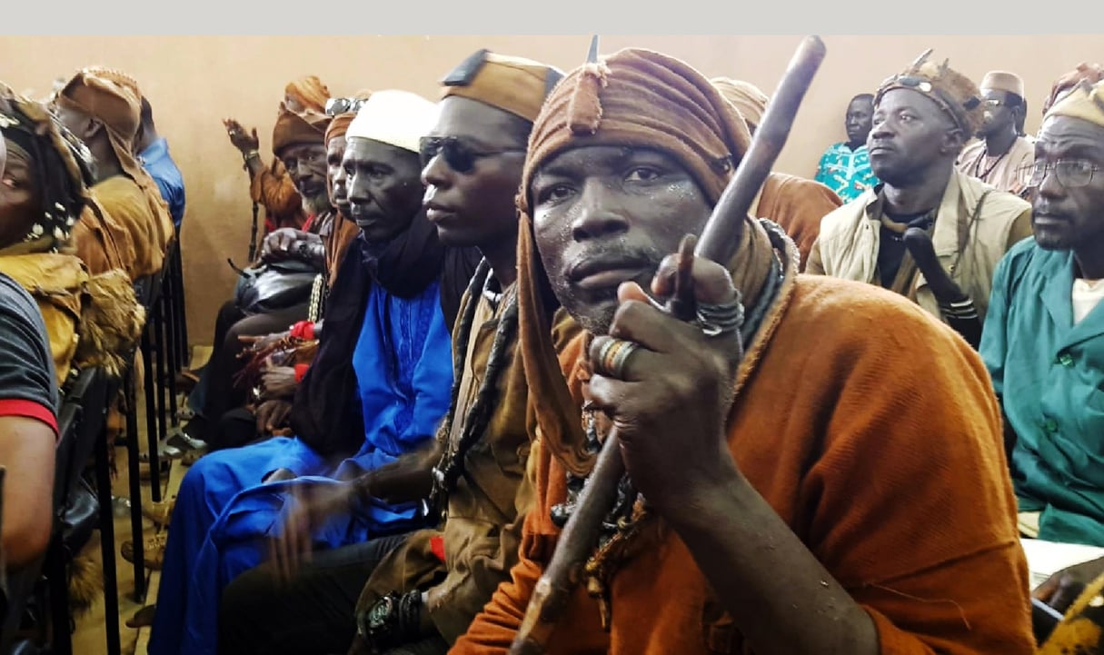 Youssouf Toloba, chef militaire du groupe armé Dan Na Ambassagou, en 2018 lors de la visite de Soumeylou Boubèye Maïga, alors Premier ministre, à Mopti. © Emmanuel DAOU Bakary