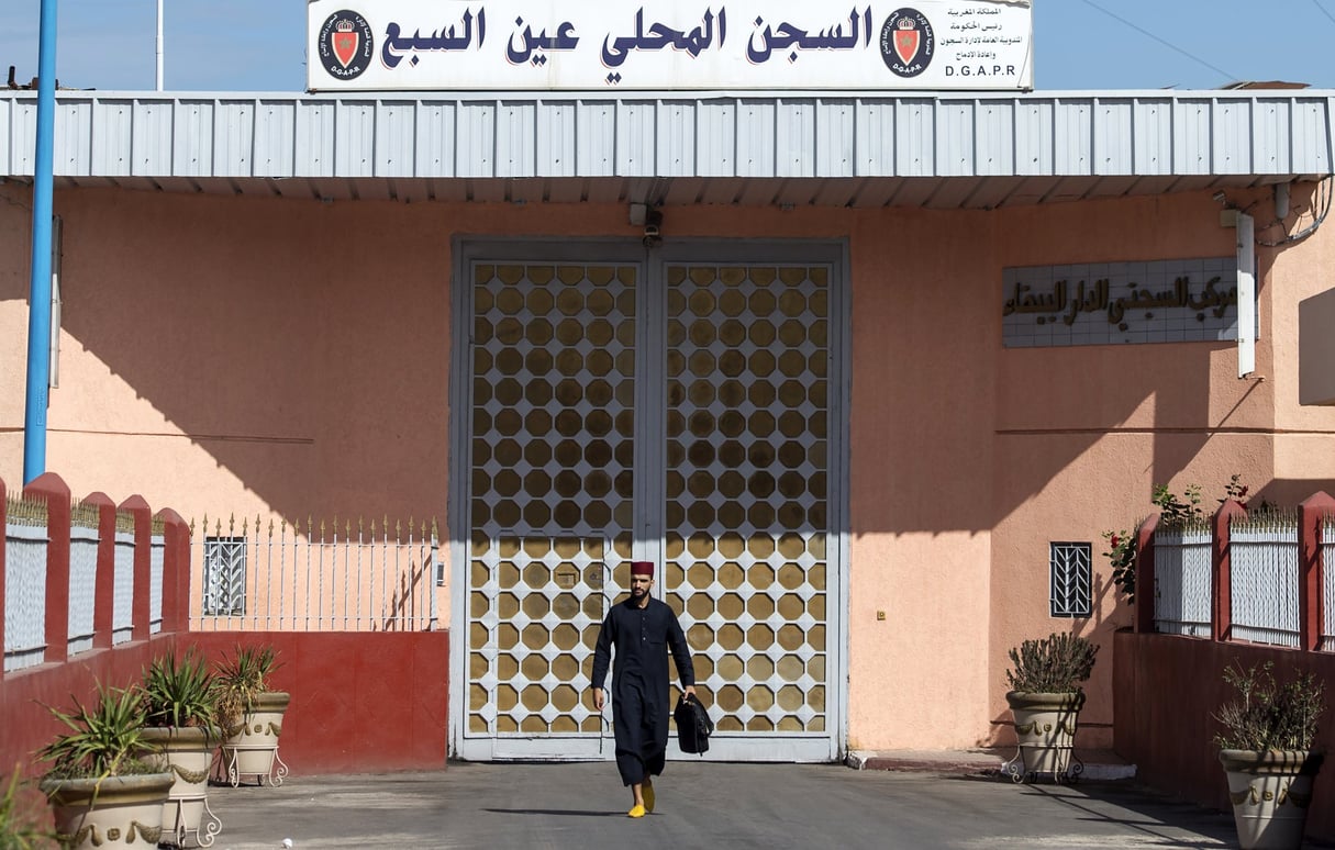 Un ex-détenu quittant 
la prison d’Ain Sbaâ, 
à Casablanca. © FADEL SENNA/AFP