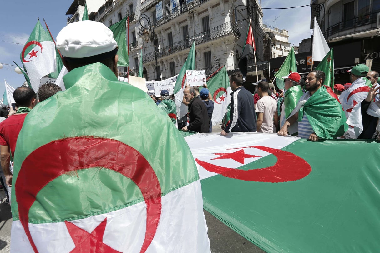 Histoire du drapeau algérien - DIA