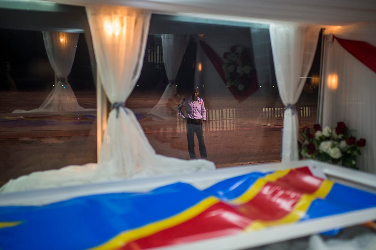 L’avion transportant la dépouille d’Étienne Tshisekedi a atterri dans la soirée du jeudi 30 mai 2019 à l’aéroport international de N'Djili, à Kinshasa. &copy; Colin Delfosse pour JA