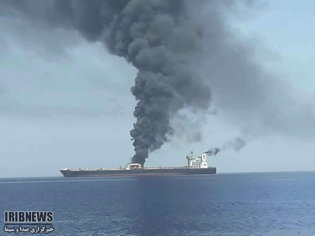 L’un des pétroliers en feu en mer d’Oman, le jeudi 13 juin 2019. © AP/SIPA/IRIB News Agency