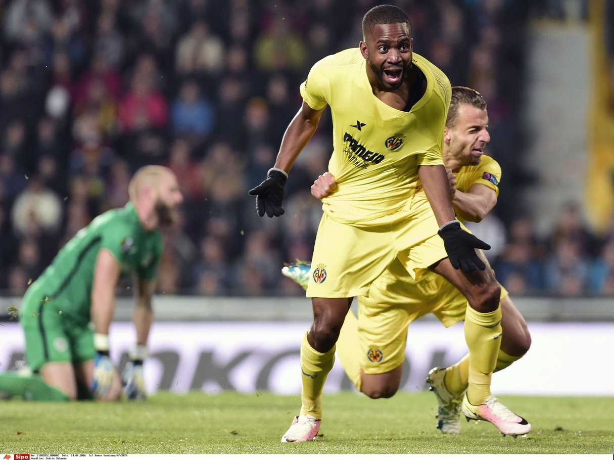 Cédric Bakambu après un but avec Villareal, le 14 mai 2016. © Roman Vondrous/AP/SIPA