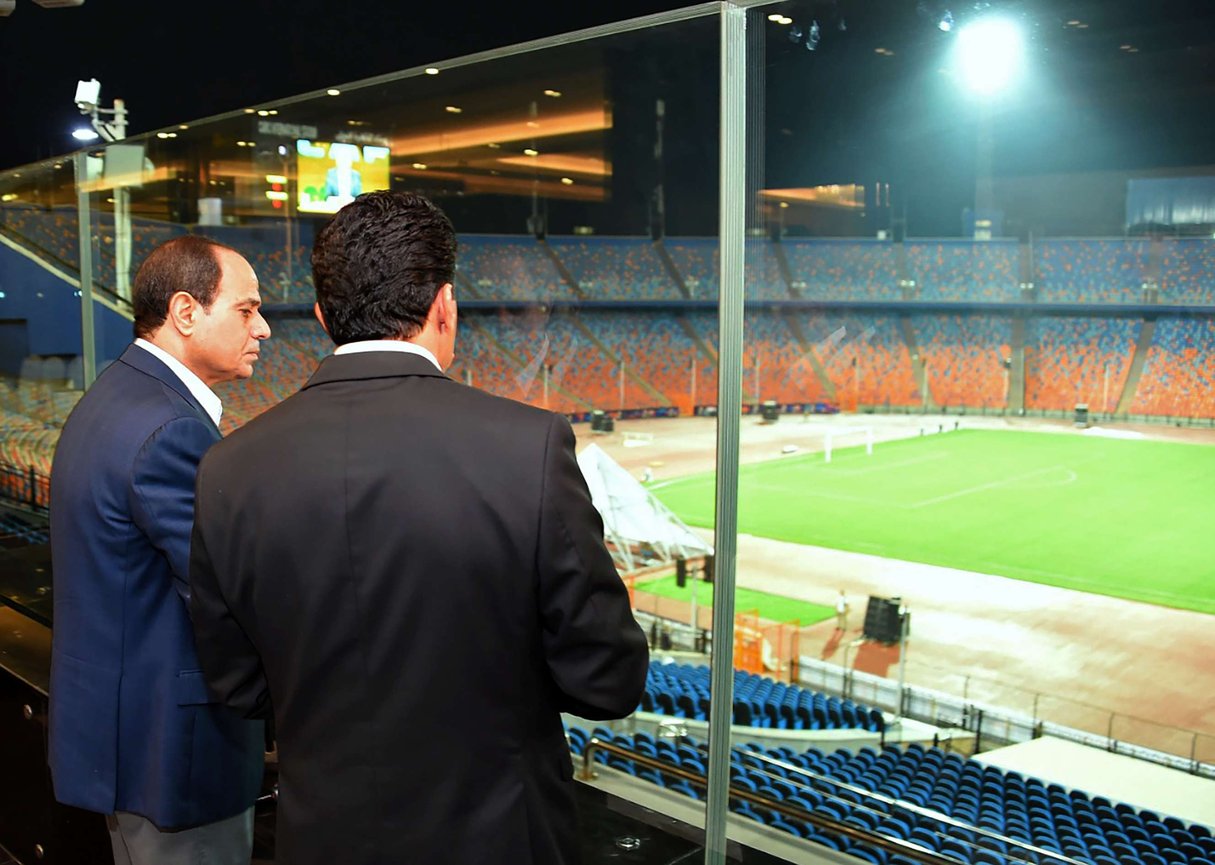 Le président égyptien Abdel Fatah Al Sissi, inspecte les stades du Caire en amont de la CAN 2019, le dimanche 16 juin. &copy; Présidence égyptienne/AP/Sipa