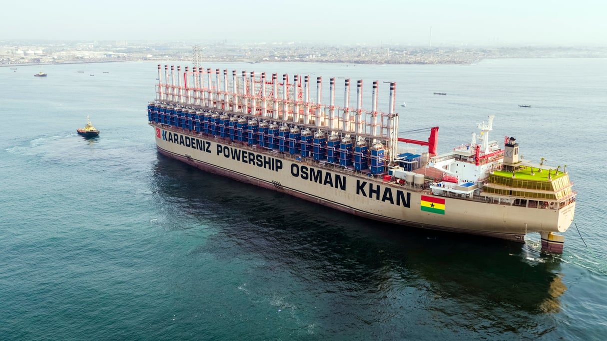 Le bâtiment Osman Khan, d’une capacité de 480/MW, fournit 26/% de l’électricité du Ghana. © Karadenizsosyal/Wikimedia Commons