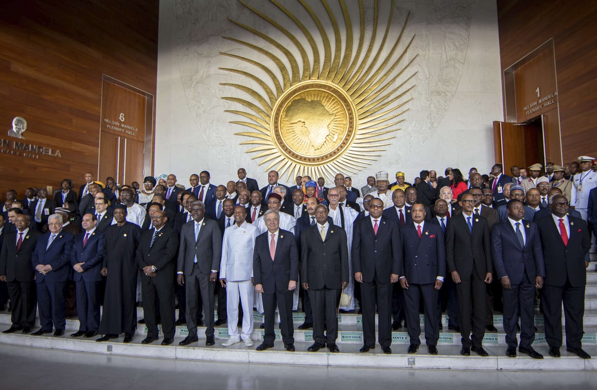 Les chefs d’État africains posent pour une photo de famille lors de la cérémonie d’ouverture du sommet de l’Union africaine à Addis-Abeba, le 28 janvier 2018. © Mulugeta Ayene/AP/Sipa