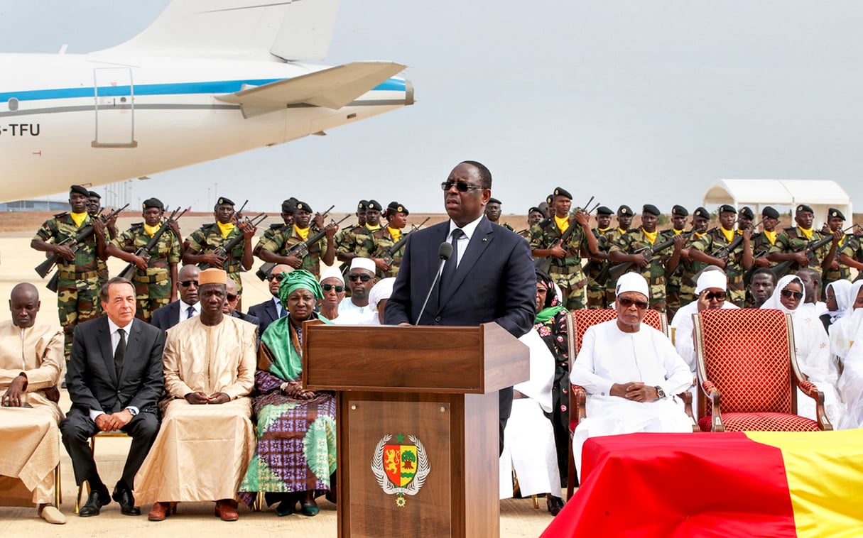 Le président a rendu hommage au disparu à Dakar, le 17 juillet. &copy; lionel MANDEIX/Présidence Sénégal