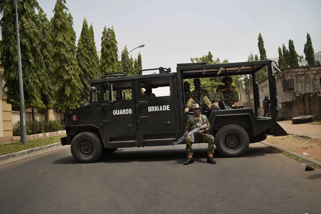 Un groupe de soldats nigérians à Abuja, en février 2019 (illustration). © Jerome Delay/AP/SIPA