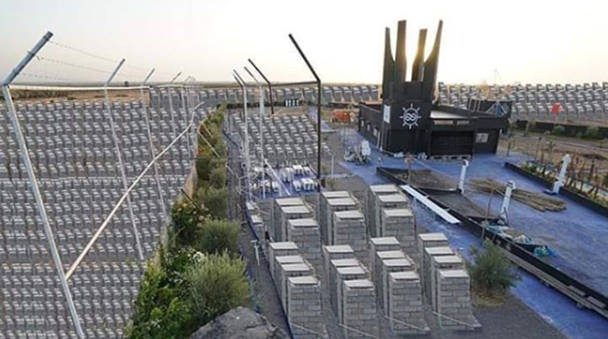 Une vue du projet de mémorial de l’Holocauste de PixelHelper. Les barrières sont présentées comme une réplique des frontières entre l’Europe et le Maroc. © PixelHelper / DR