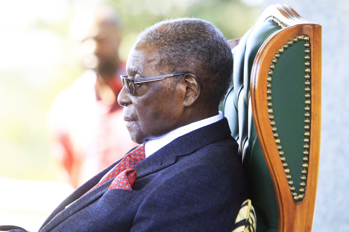 Former Zimbabwean President Robert Mugabe addresses a press conference at his residence in Harare, Sunday, July, 29, 2018, ahead of Mondays election in a country seeking to move past decades of economic and political paralysis. (AP Photo/Tsvangirayi Mukwazhi)/XTM104/18210668727239/1807292046 © Tsvangirayi Mukwazhi/AP/SIPA