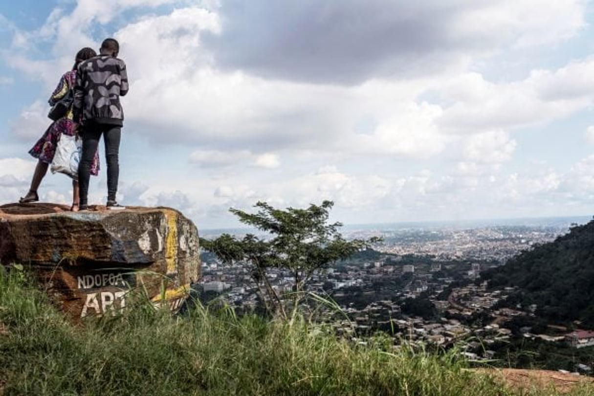 Yaoundé, la « ville aux sept collines », s’étend sur 180 km2. © MARCO LONGARI/AFP