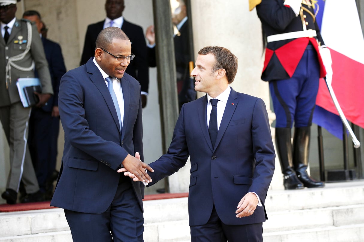 Emmanuel Macron et le Premier ministre malien à l’Élysée, le 10 septembre. © Francois Mori/AP/SIPA