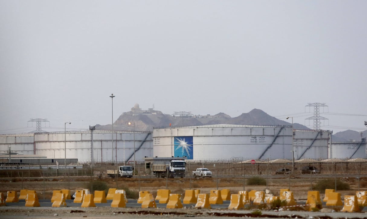 Des cuves de la compagnie pétrolière Aramco à Jeddah, en Arabie saoudite (image d’illustration). © Amr Nabil/AP/SIPA