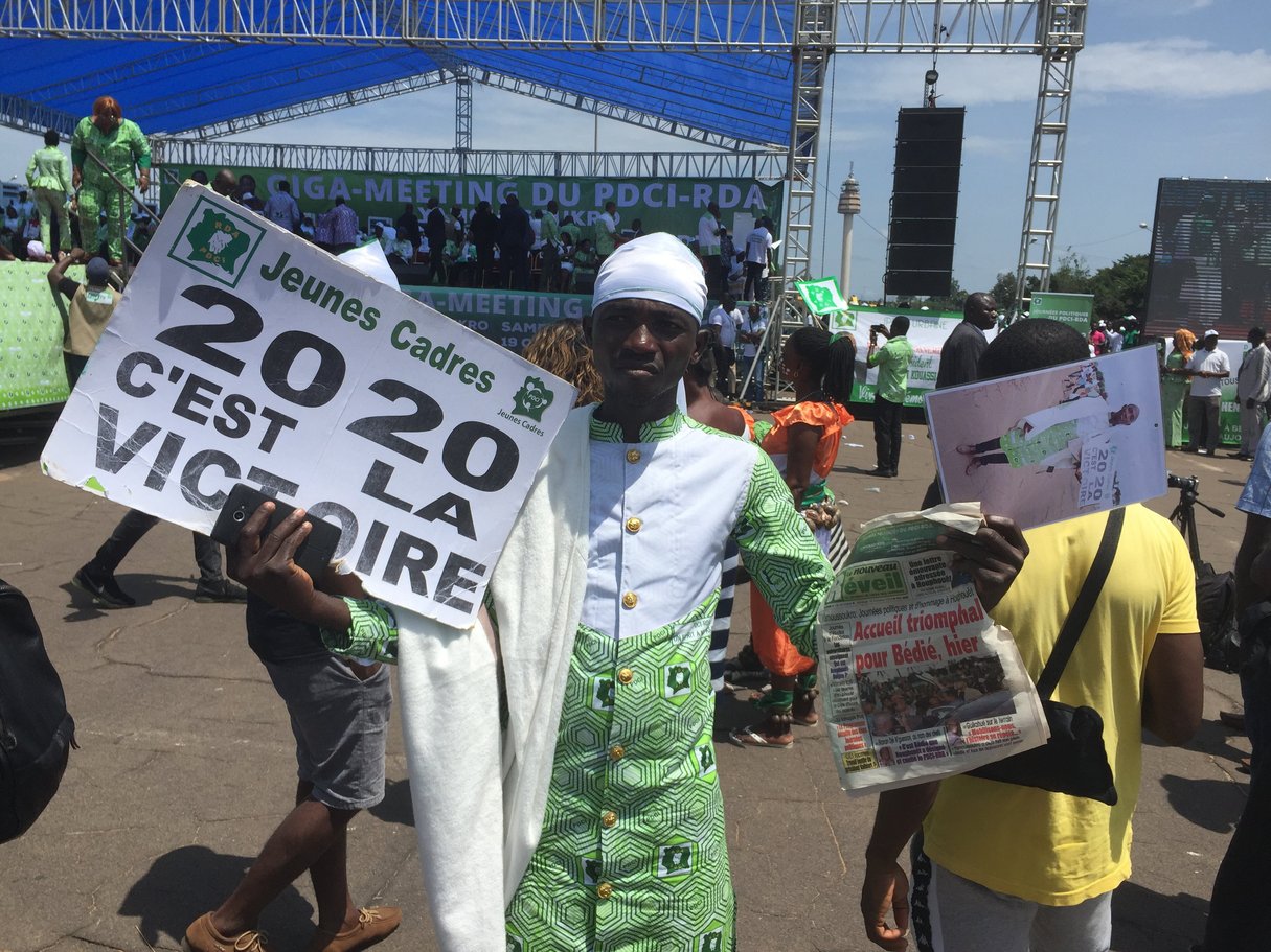 Un militant du PDCI, le 19 octobre à Yamoussoukro. © Vincent Duhem pour @Jeune Afrique