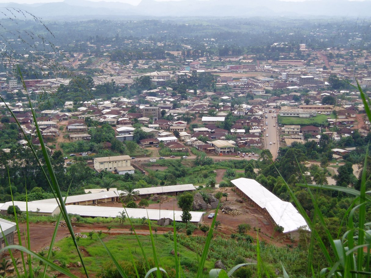 La commune de Bamenda, le chef-lieu de la région du Nord-Ouest du Cameroun. © Njeimosestimah – Wikimedia Commons