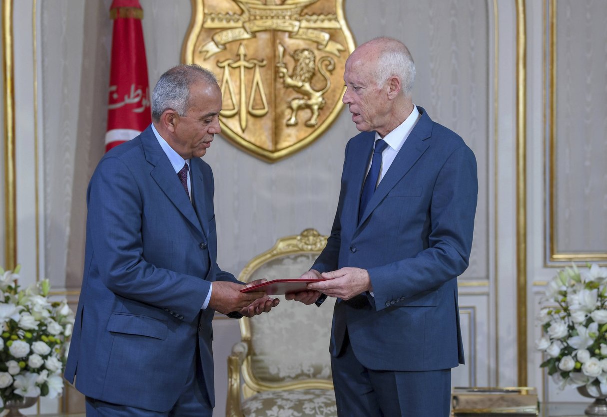 Le président Kaïs Saïed (à droite) recevant le Premier ministre Habib Jemli, le 15 novembre à Tunis (image d’illustration). © Slim Abid/AP/SIPA