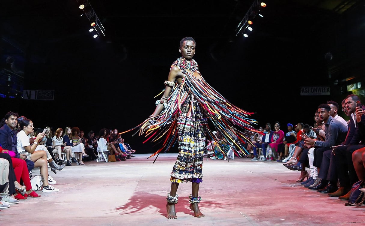 Une création de Salima Abdel-Wahab (Maroc) présentée au Cap (Afrique du Sud). &copy; NIC BOTHMA/EPA/MAXPPP